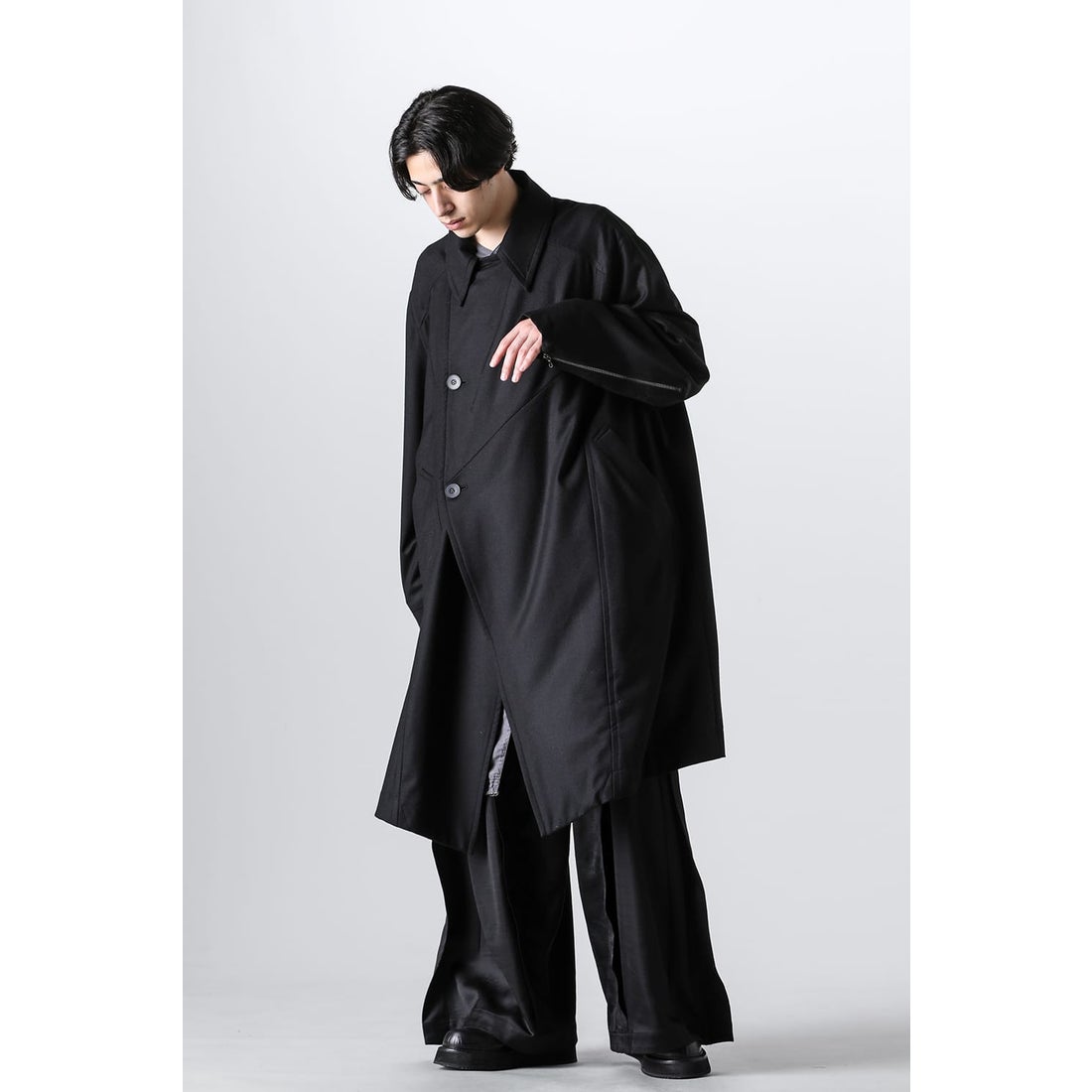 ユリウス JULIUS Wool Cashmere Saxony Over Size Long Coat （Black