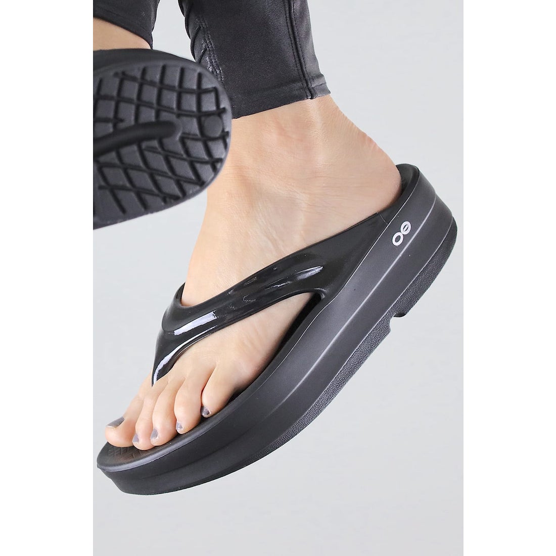 OOFOS Oomega - black _ FASCINATE Osaka Japan, Worldwide Shipping