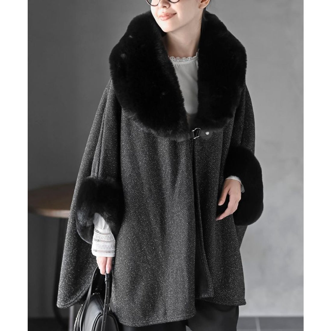 アールピーエス rps フェイクファーポンチョコート （ブラック） -靴