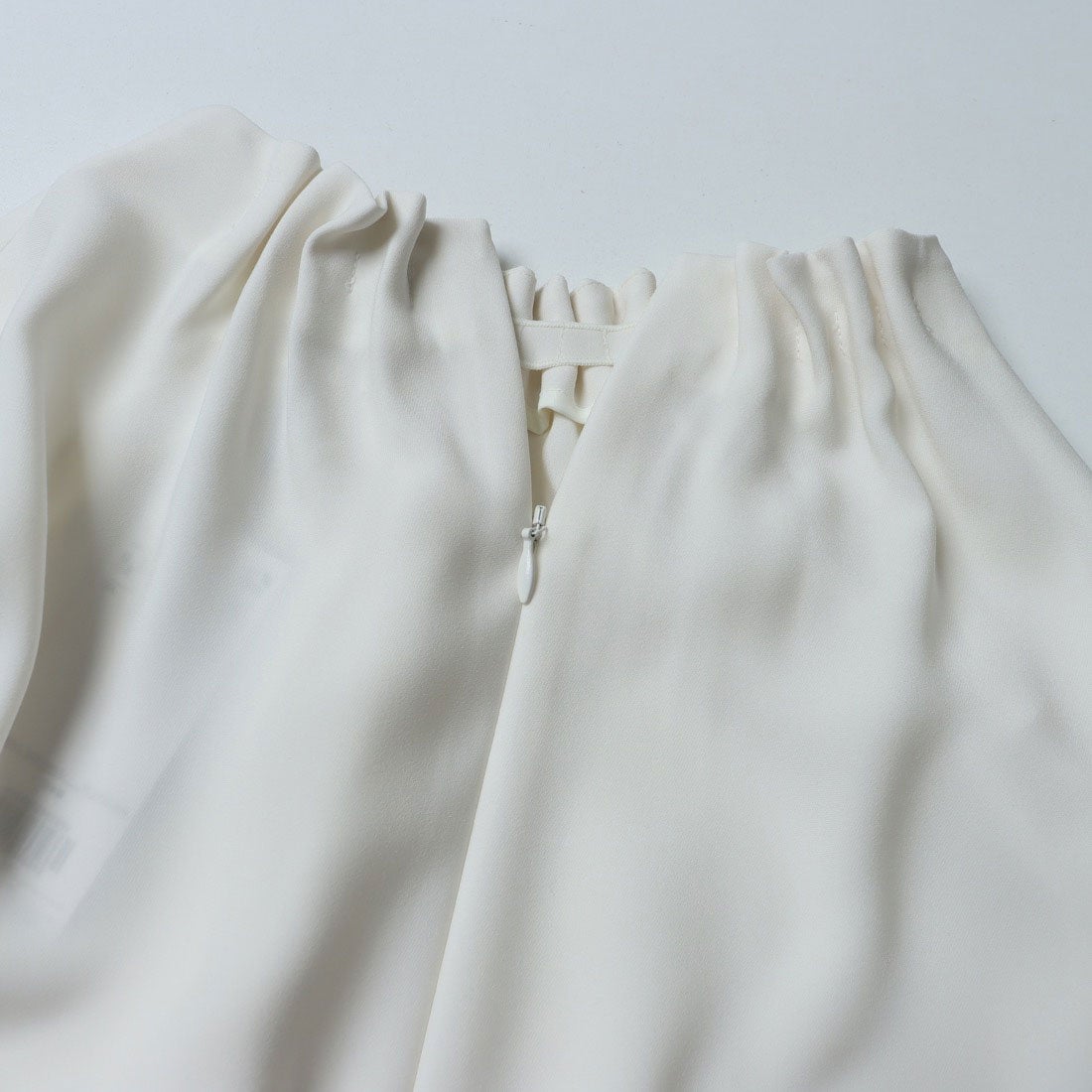 セオリーリュクス Theory luxe MARVINE GALI （オフホワイト