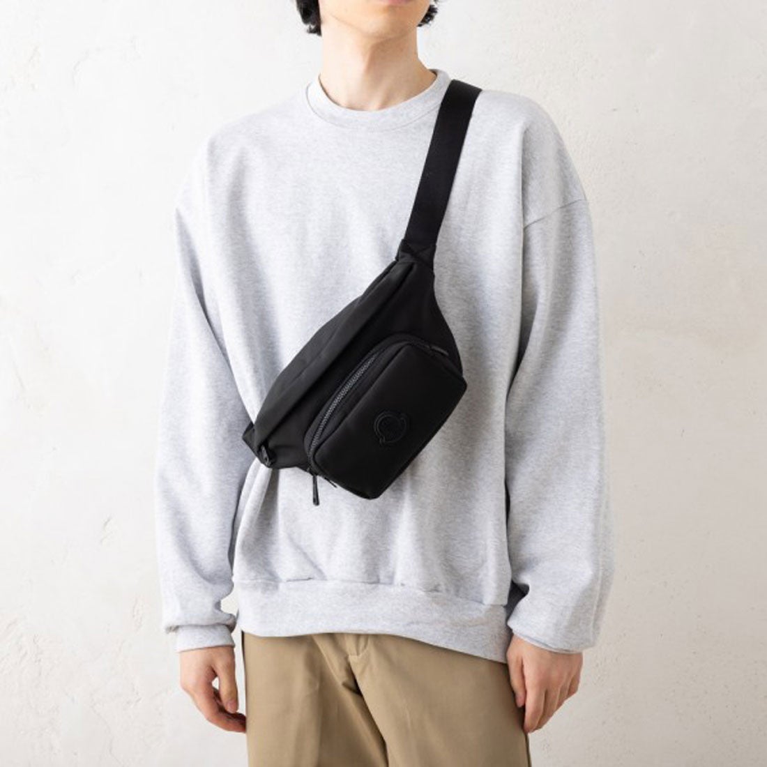 モンクレール MONCLER ボディバッグ ブラック メンズ MONCLER 5M00005