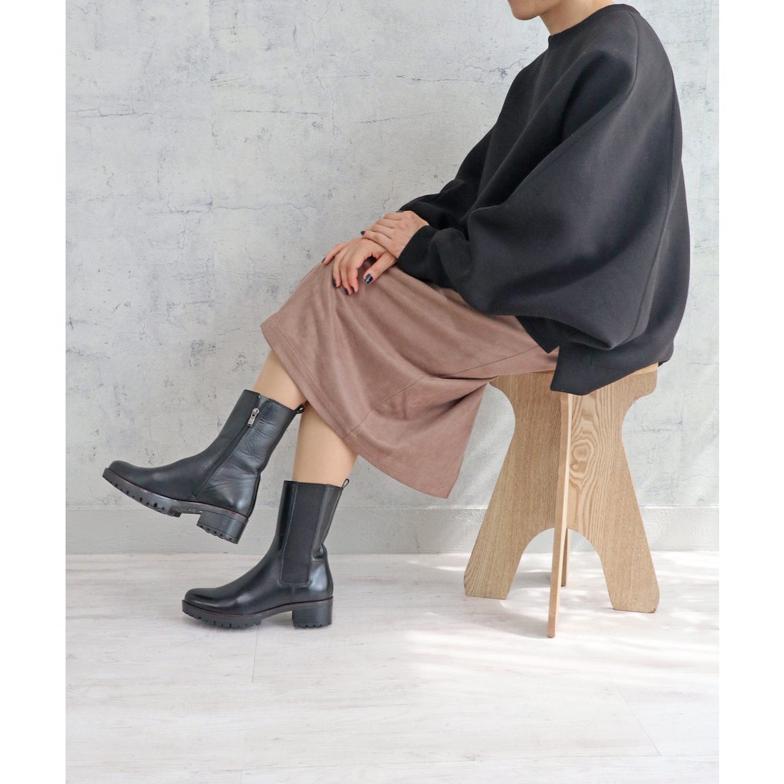 本革】 チェルシーブーツ 21440 （ブラック） -モードカオリ MODE