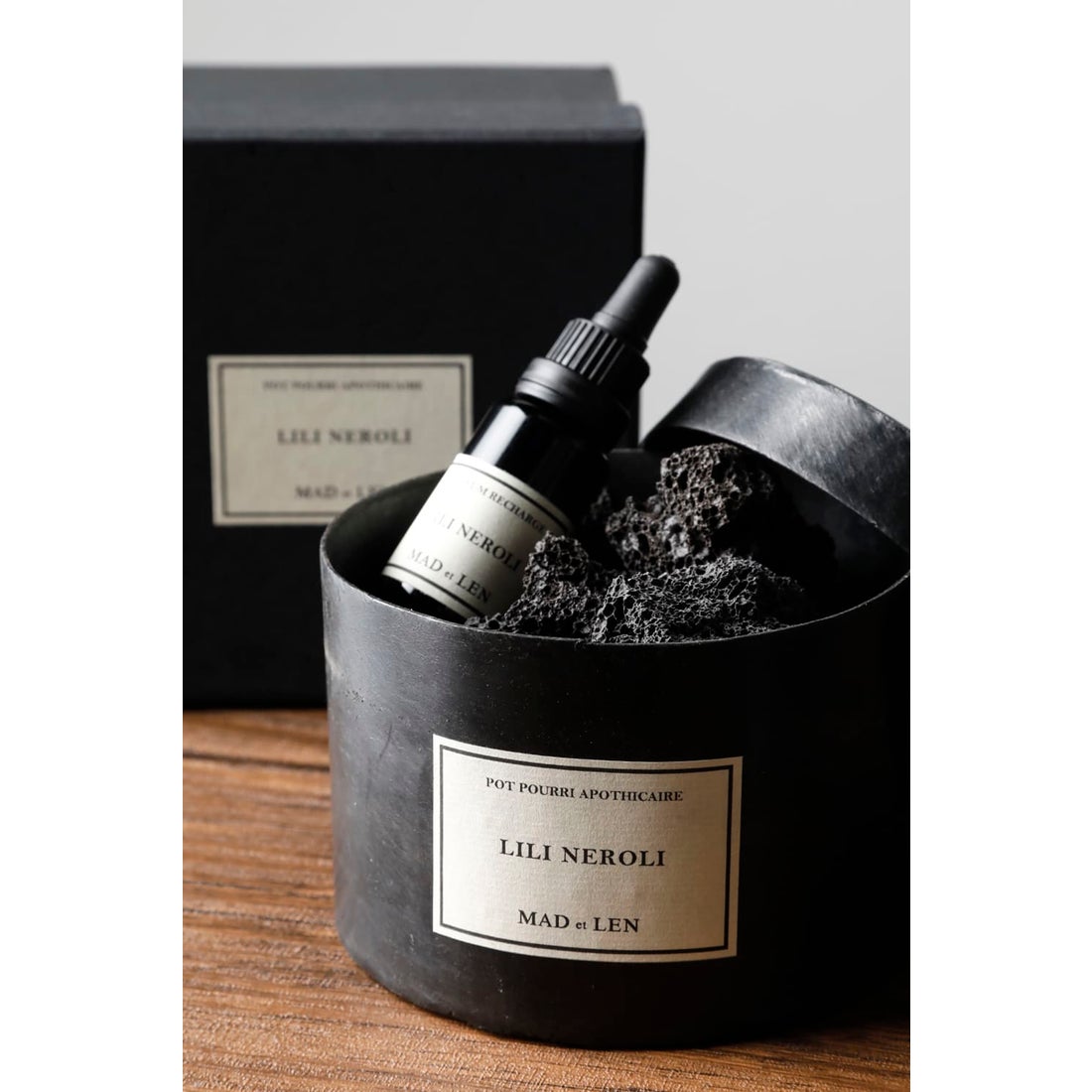 MAD et LEN Lili Neroli - Petit size Pot Pourri Lava Rock （Lili