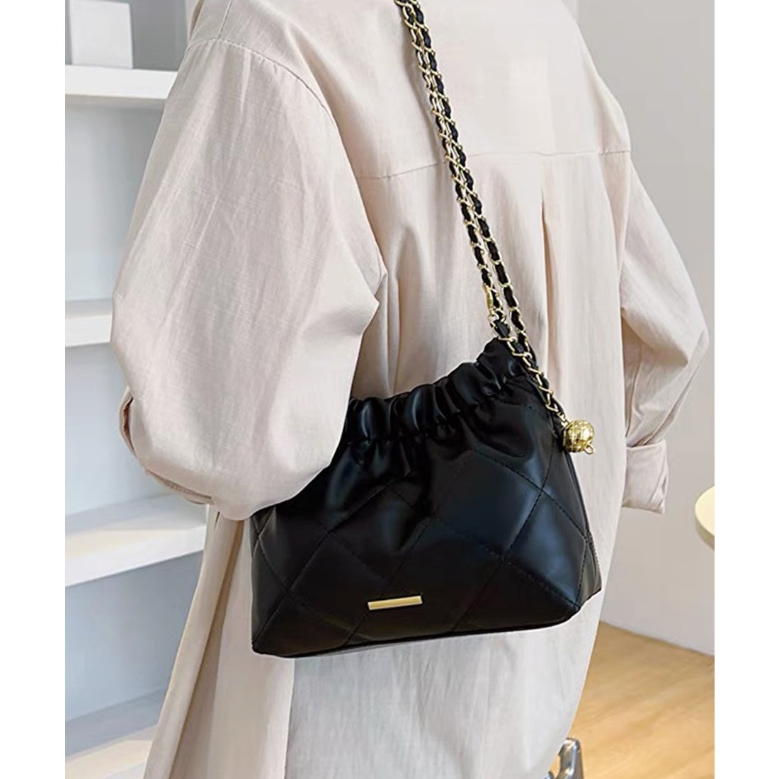 ショップニコニコ ShopNikoNiko 巾着型 キルティング ショルダーバッグ