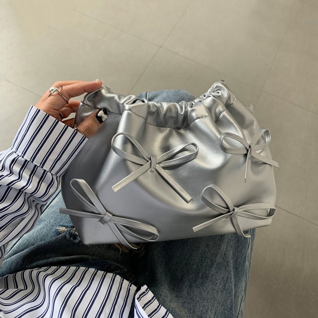 ノンヘッジ non-hedge リボンチェーントートバッグ （ブラック） -靴