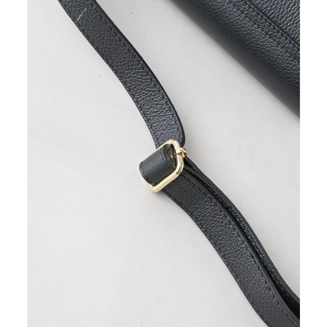 ナノ・ユニバース NANO universe レザークロスボディバッグ （ブラック