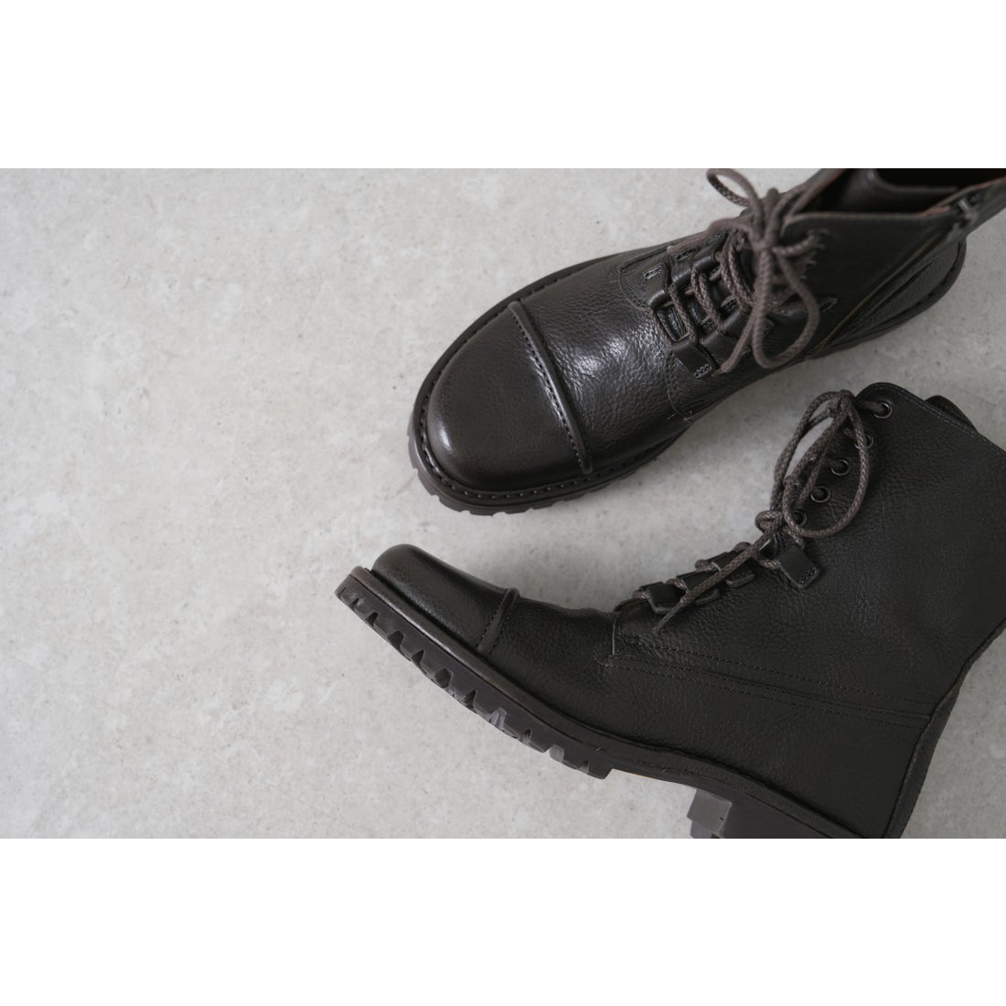 SAYA サヤ Saya レースアップショートブーツ （ブラック） -靴