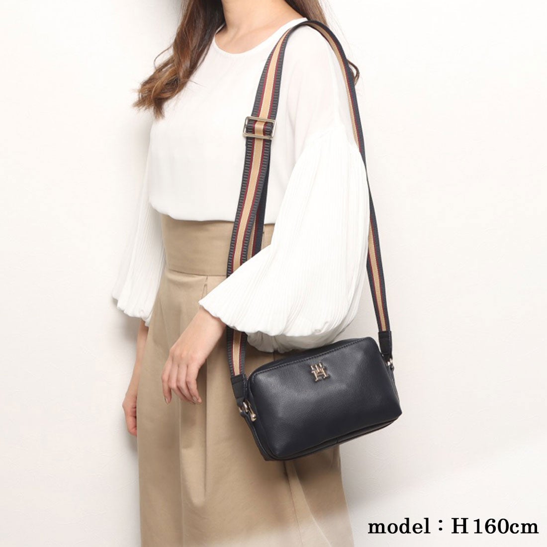 トミー ヒルフィガー TOMMY HILFIGER モノグラムミニショルダーバッグ