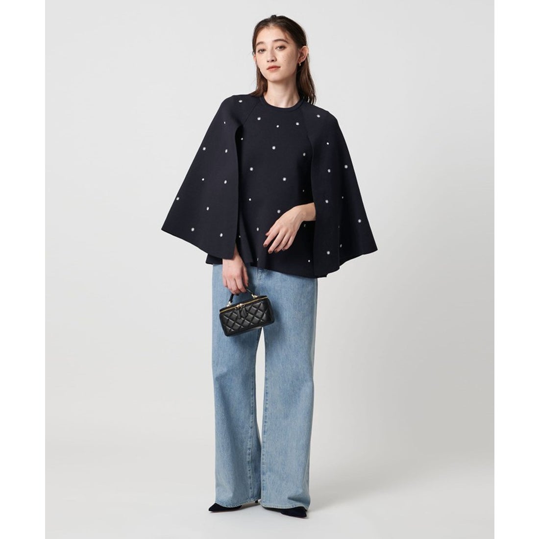 UNITED ARROWS エンブロイダリー フラワー ケープニット