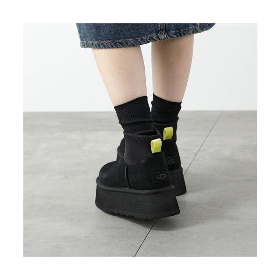 アグ UGG UGG ムートンブーツ CLASSIC MINI DIPPER 1168170 （BLK