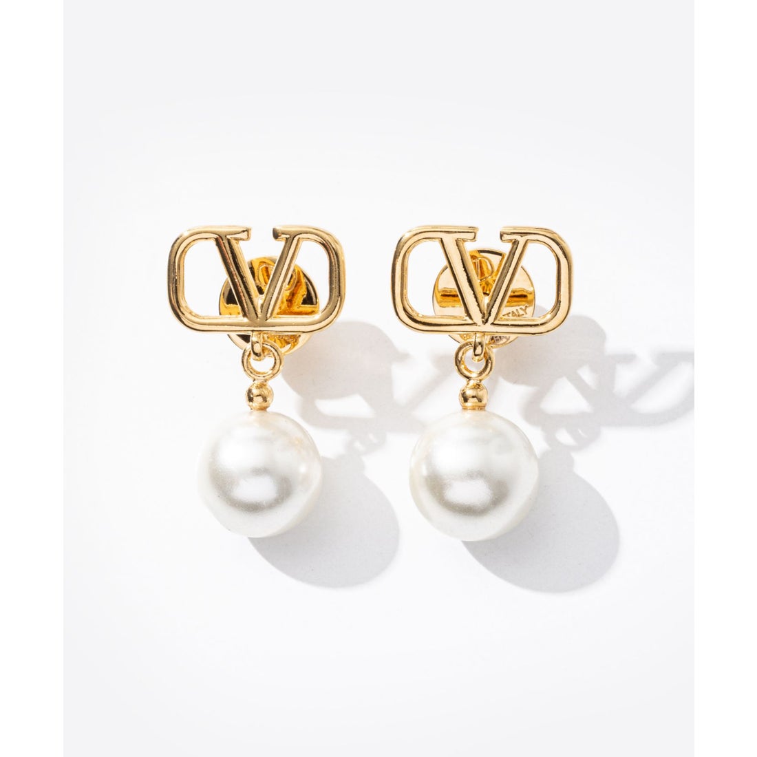 ヴァレンティノ VALENTINO 4W2J0E36UXM ピアス VLOGO SIGNATURE PEARL
