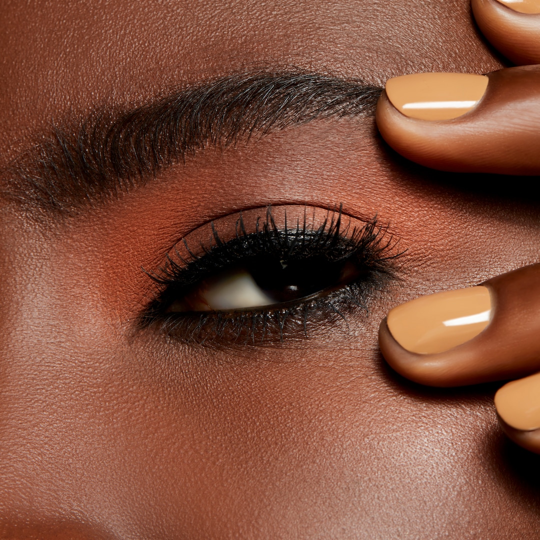 パウダー キス アイシャドウ | マック MAC Cosmetics 公式オンライン