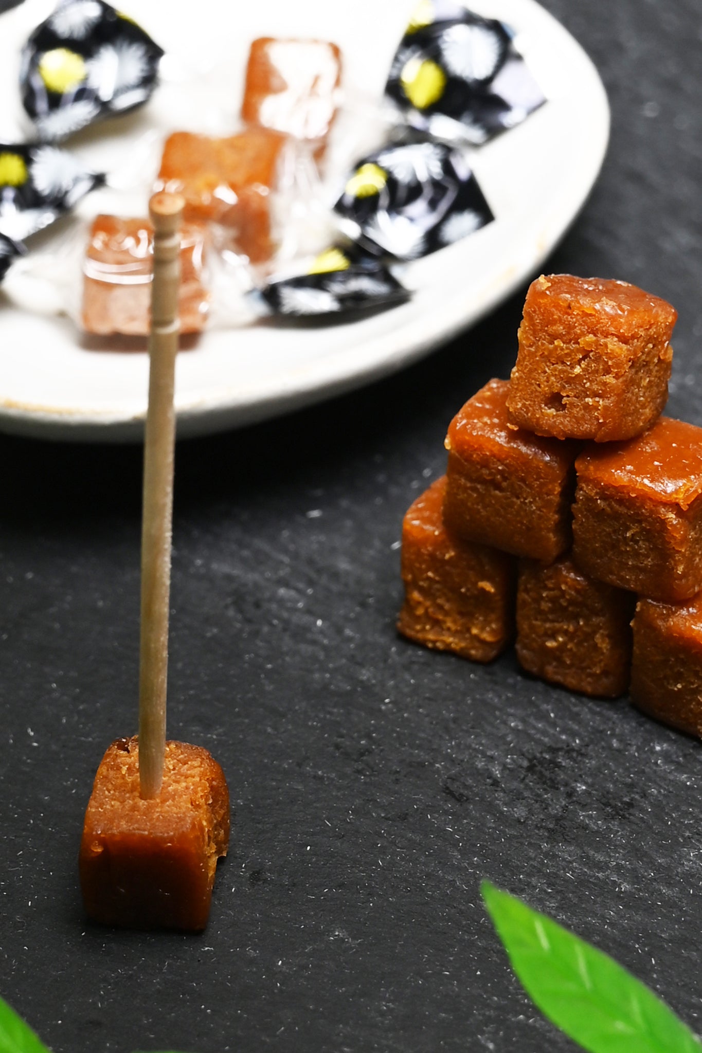 送料無料】つまみ蔵 濃厚ひとくちうにキューブ 100g