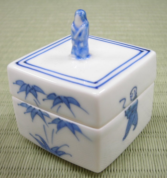 通販販売【茶道具】 形物香合 呉須 有馬筆 *手塚祥堂* *卒業式・入学式