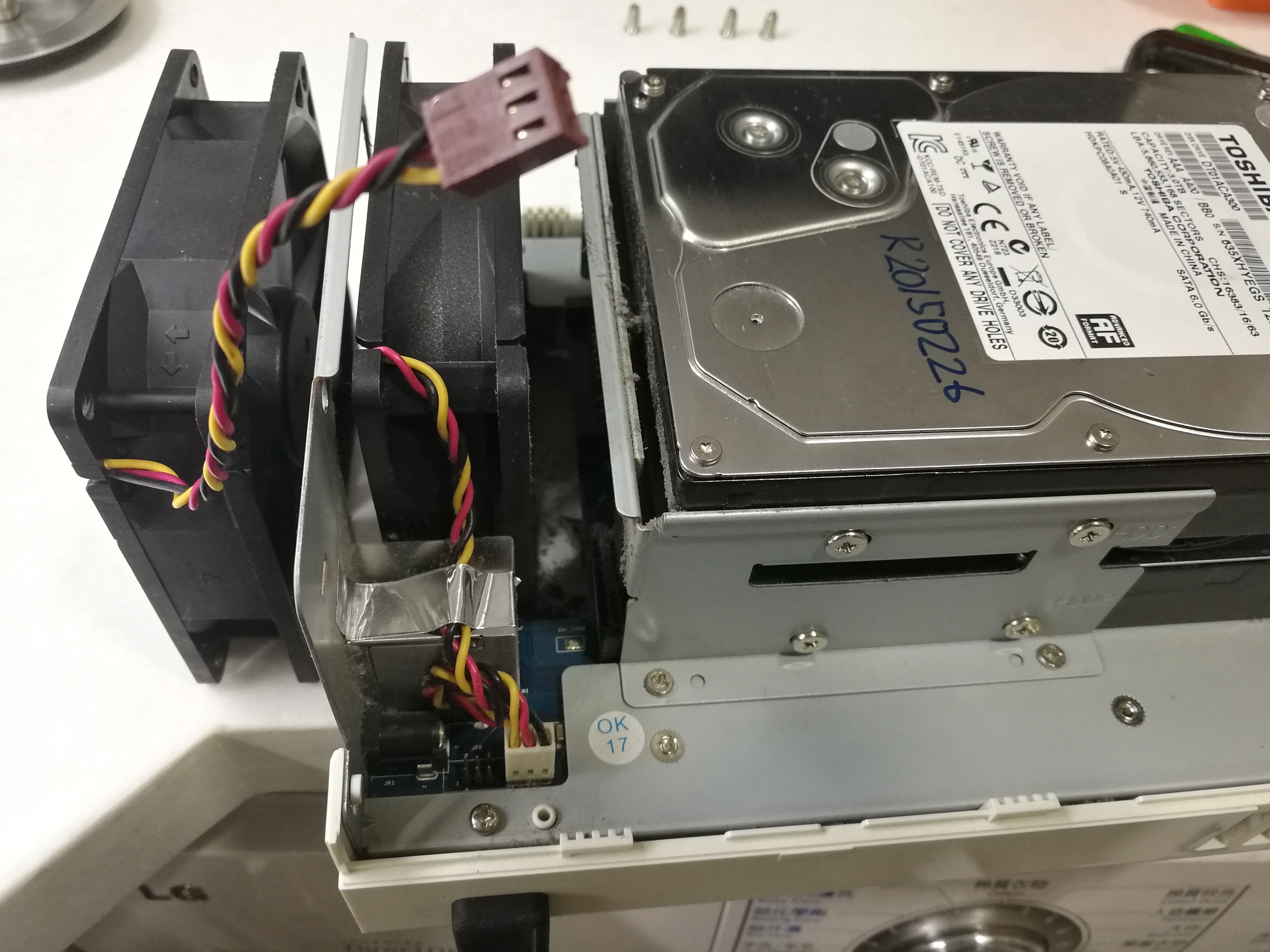 Synology NAS DS212J/213JのFAN換装 | Fun Scripting 2.0