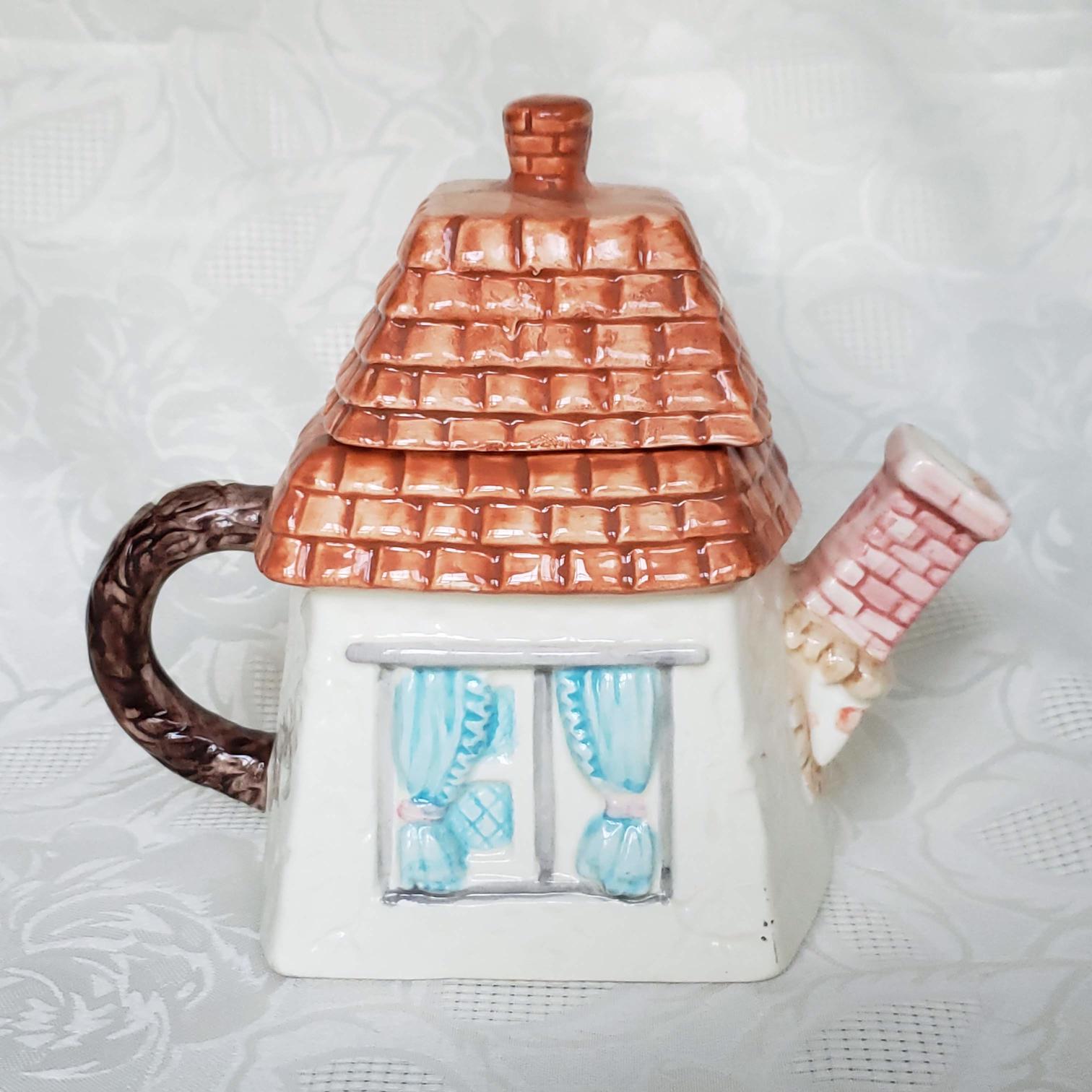 Heritage Mint Collectible Country Mouse Cottage Teapot – Aunt
