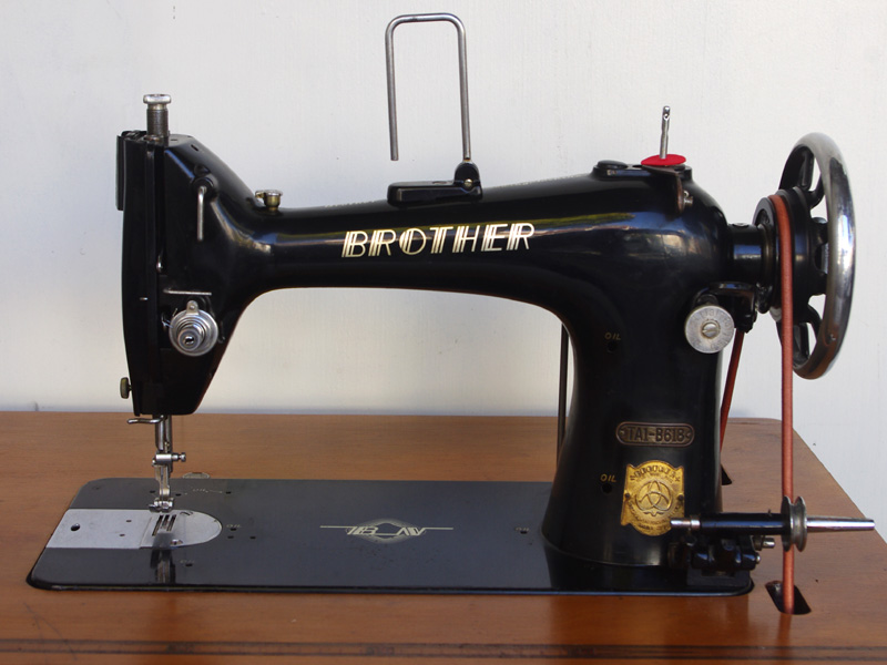 No.513 Brother TA1-618 ブラザー製 職業用足踏みミシンアンティーク
