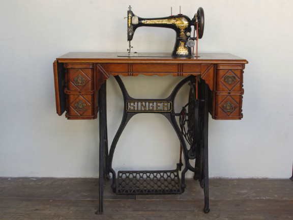 No.325 SINGER 27K 英国シンガー製 豪華足踏みミシン：アンティーク