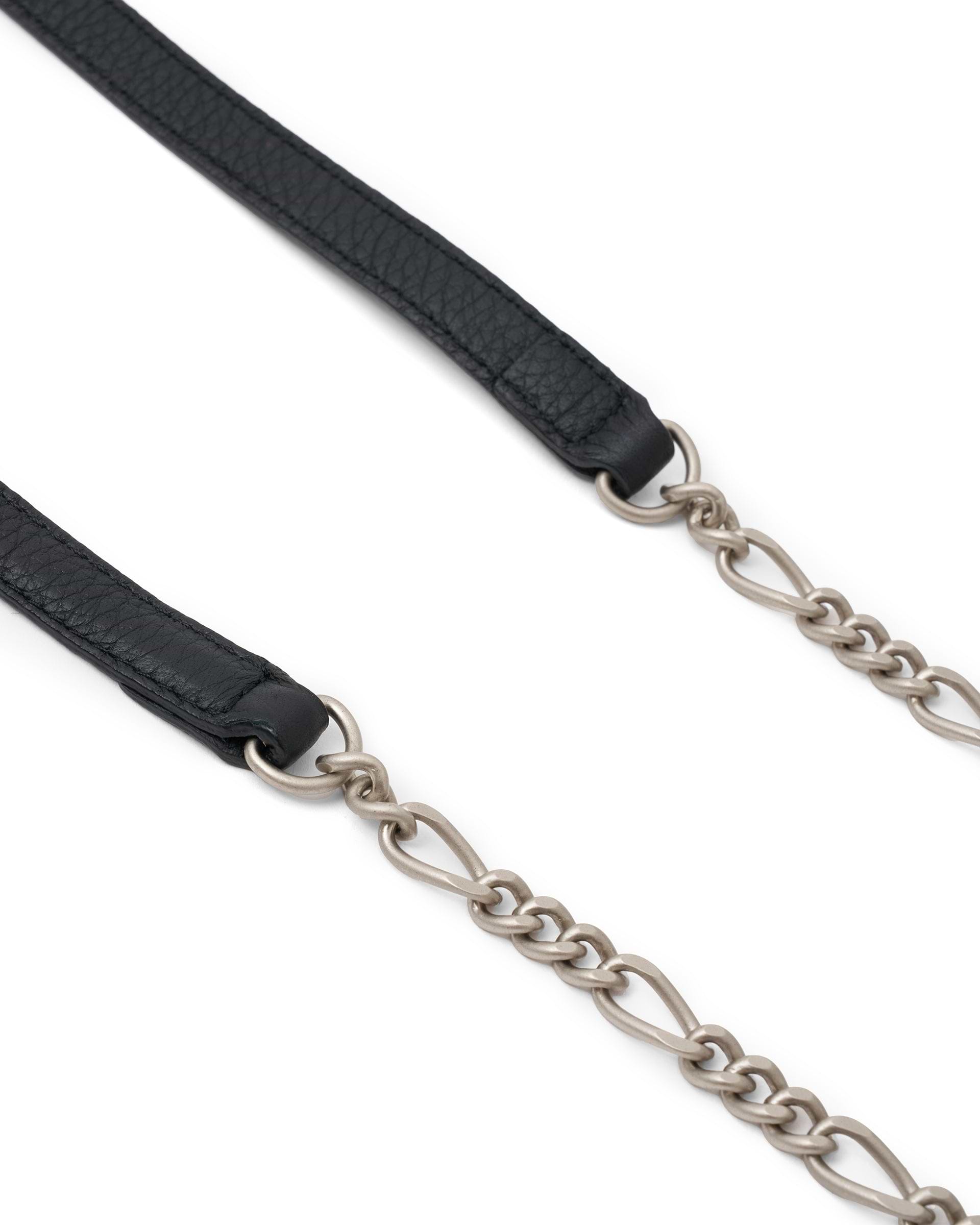 objcts.io】チェーンストラップ付iPhoneアクセサリー – ファッション