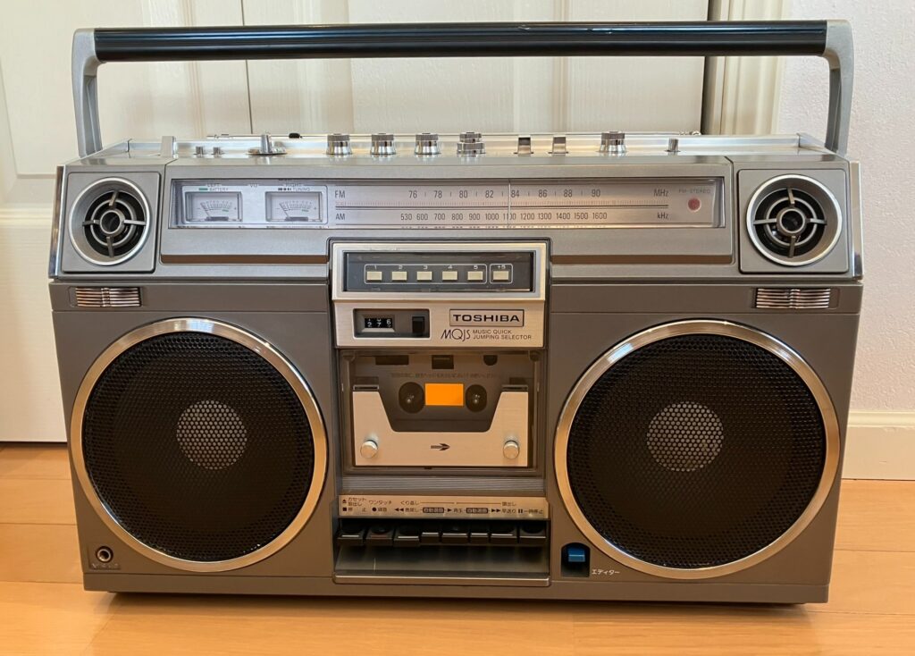 東芝 TOSHIBA RT-S87 BOMBEAT ラジカセ FM/AM TOSHIBA RT-S87 BOM BEAT