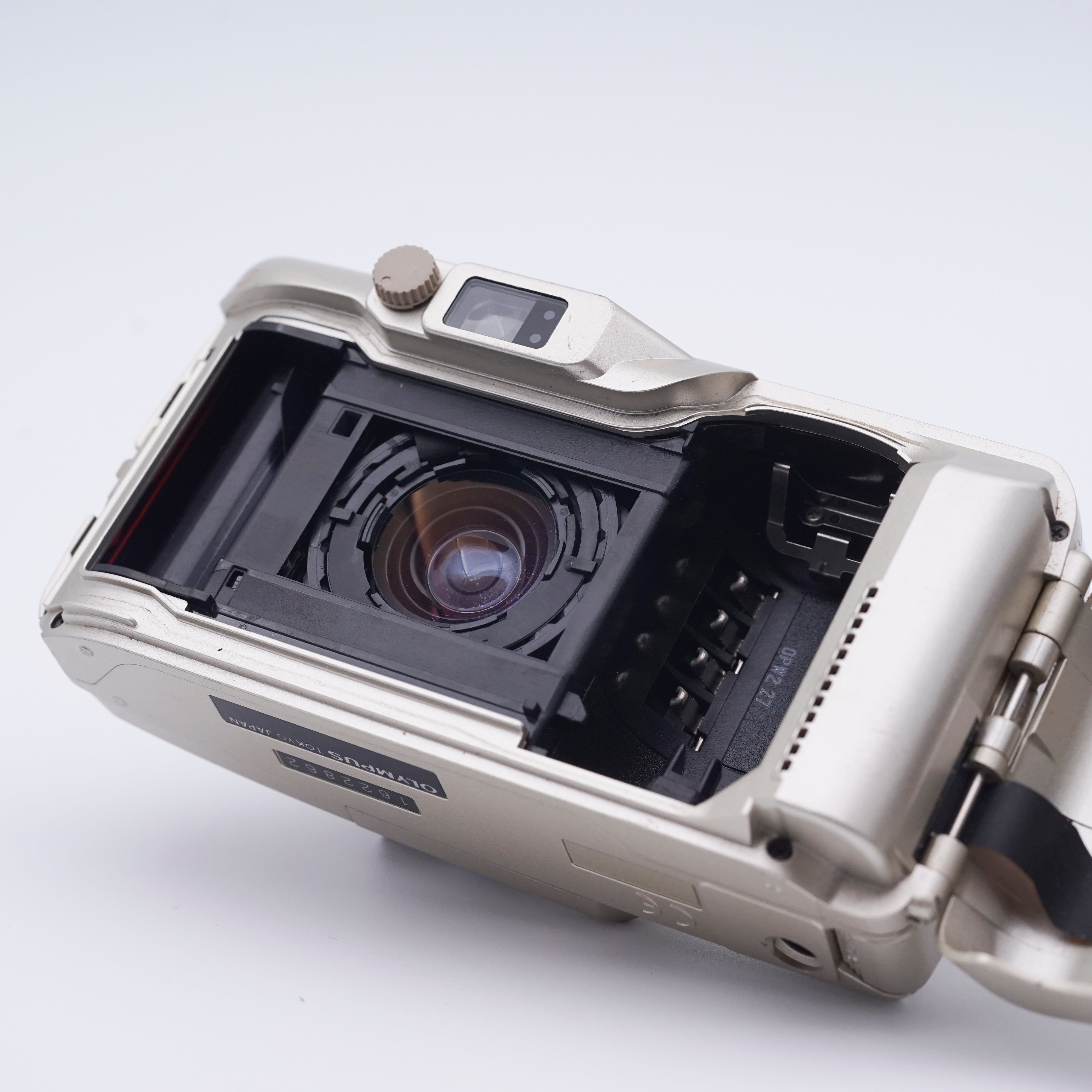 Olympus Mju III 120 – SHOWA