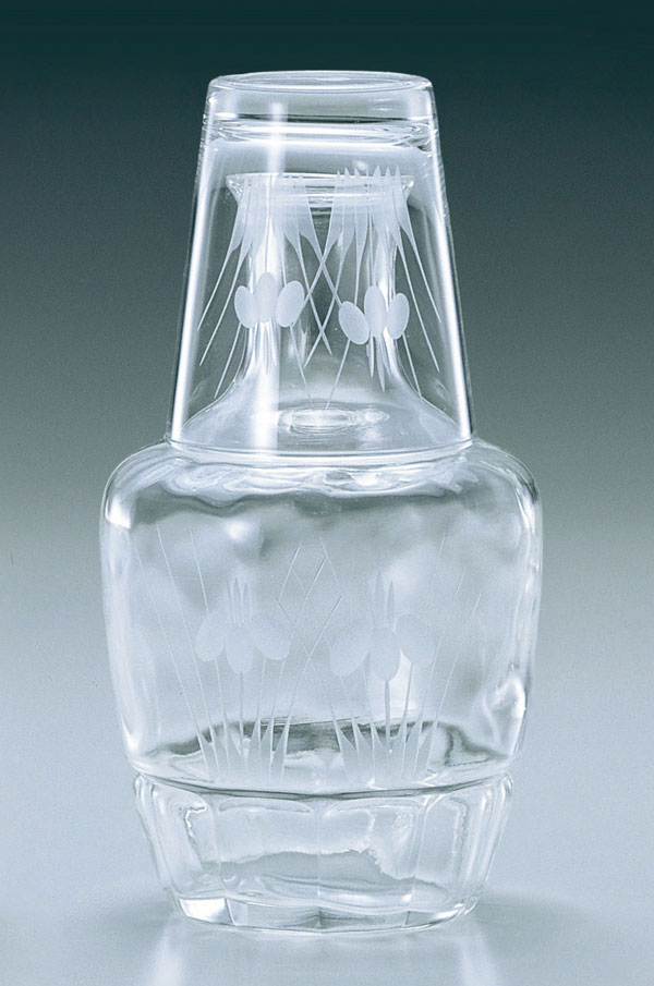 レトロな雰囲気が魅力、東洋佐々木ガラスのハンドメイド冠水瓶 | 飲食