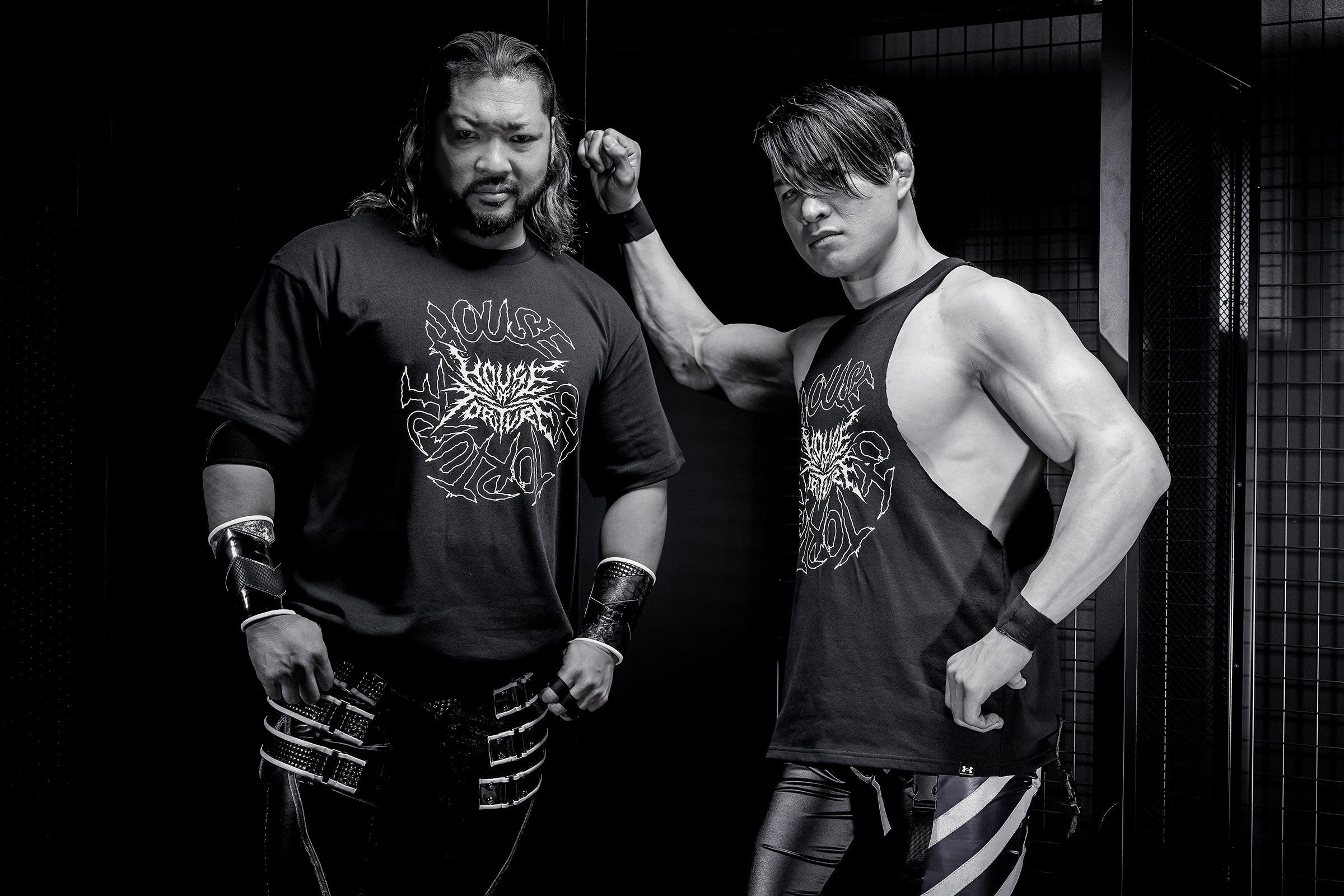 UA HOUSE OF TORTURE ヘビーウェイト オーバーサイズド Tシャツ