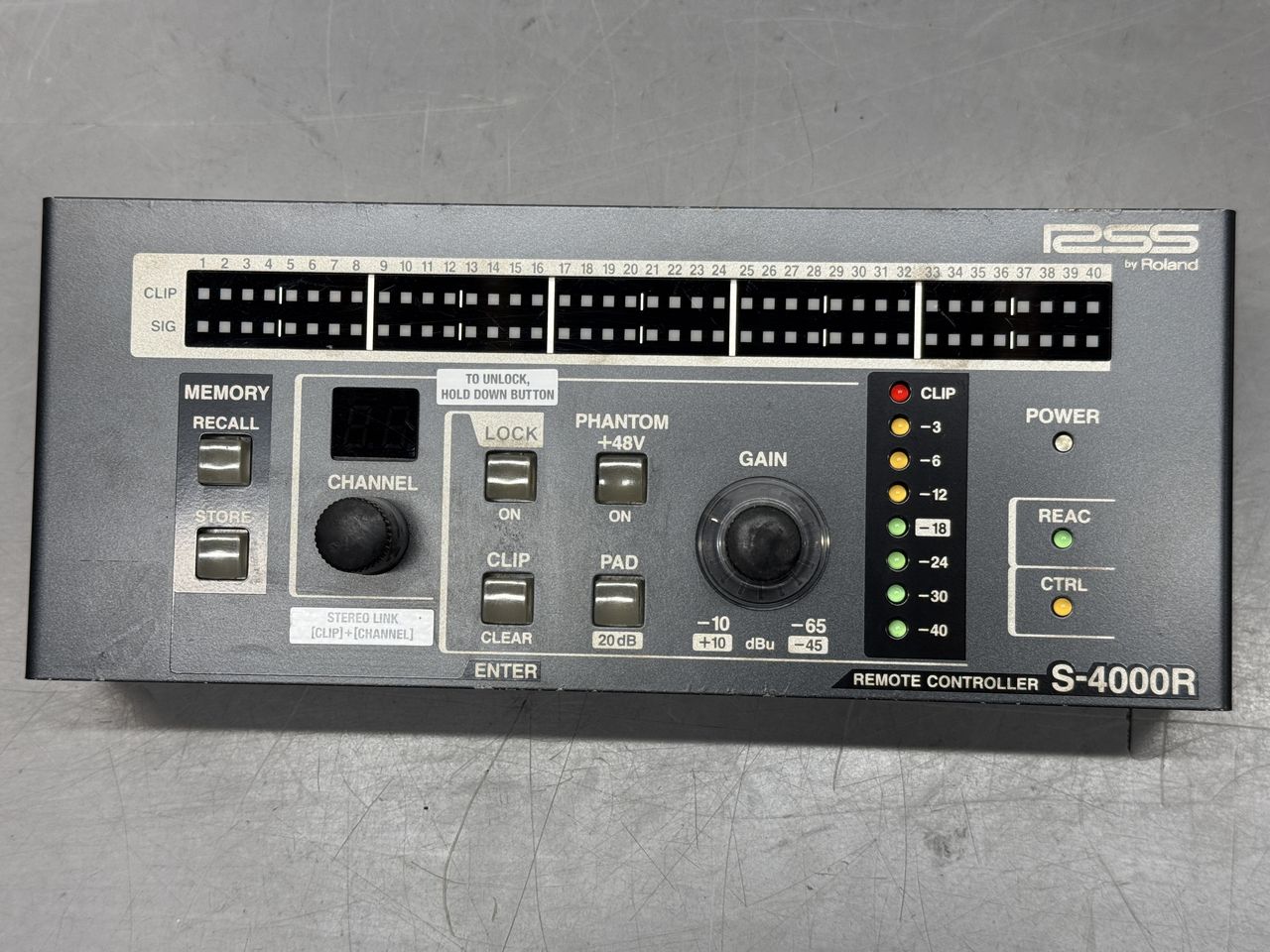 Roland S-4000r ステージBOXヘッドアンプリモートコントローラー