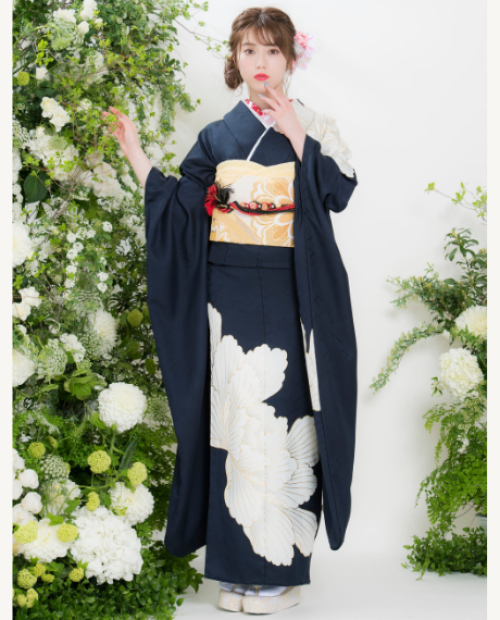 シンプル牡丹柄モダン振袖（紺）｜振袖ネットレンタルはおりえん