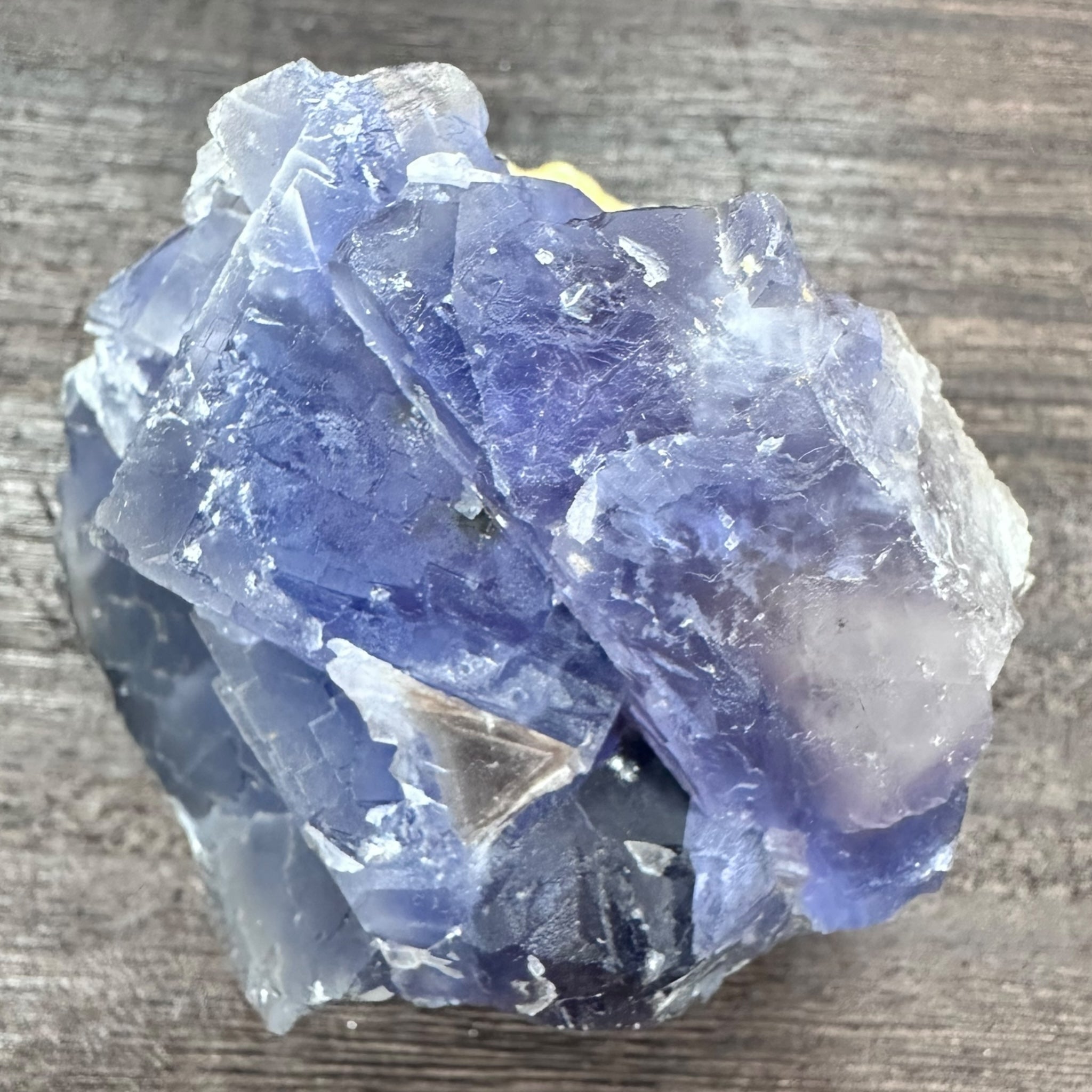 パキスタン産 フローライト 原石 ブルー 強傾向 n018 – Crystal Charm