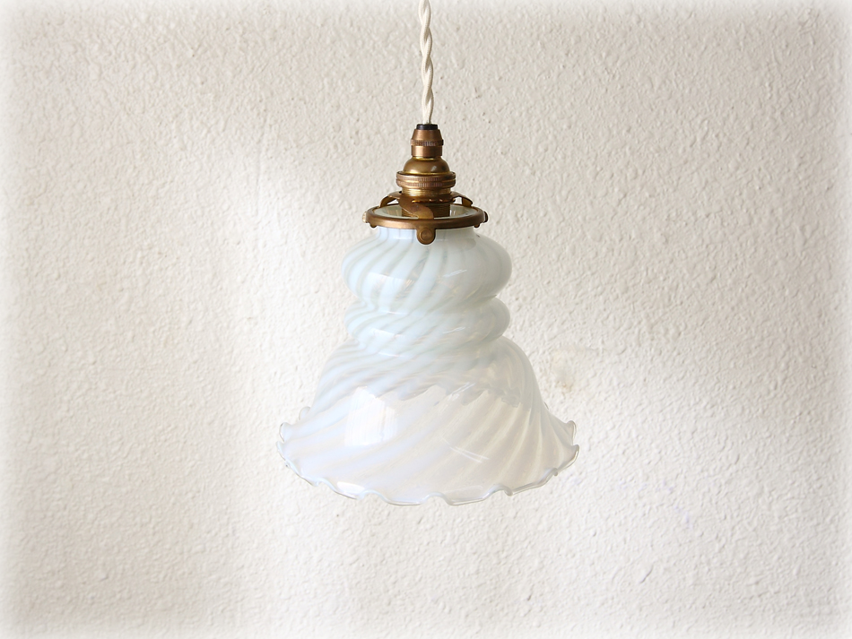 Fentonフェントン スウィル/オパールセント ガラスシェード