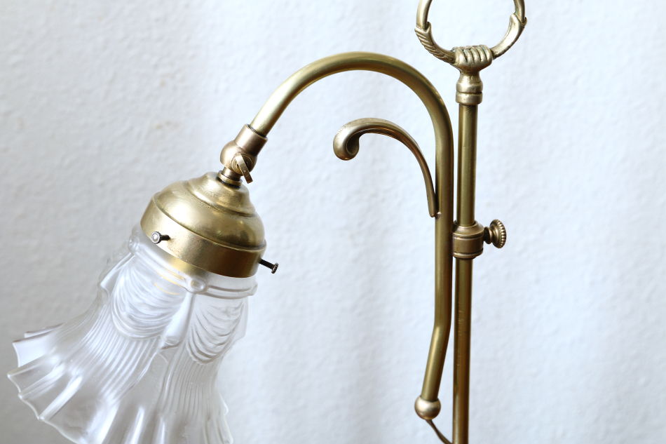 フレンチスタイル アンティークブラス&フリルシェード デスクランプ