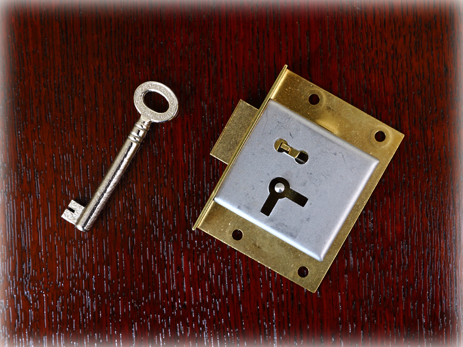 真鍮製ドロワーロック キーセット19 65×48｜アンティーク家具・照明の