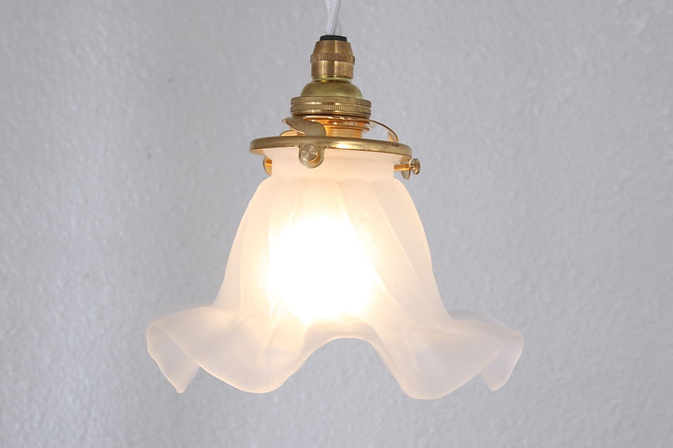 フロストガラス フリルペンダントランプ｜アンティーク家具・照明の