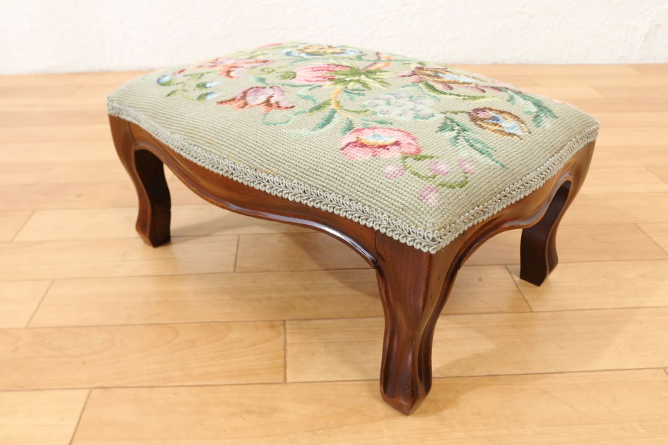 オールドフレンチスタイル ウォルナット フットスツール｜アンティーク