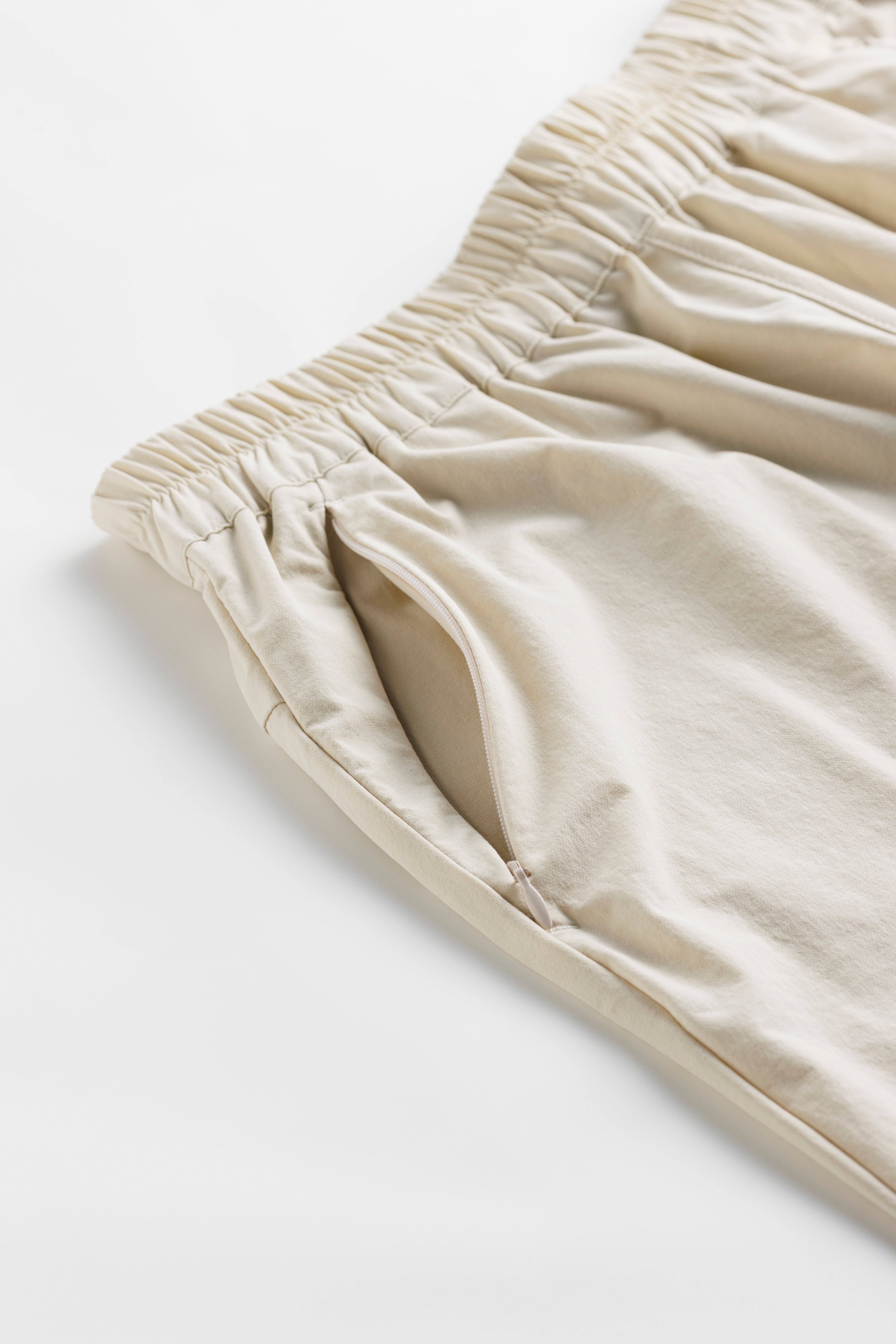 再入荷！［かわり芽］リトルマウンテンパンツ – FUNQTEN