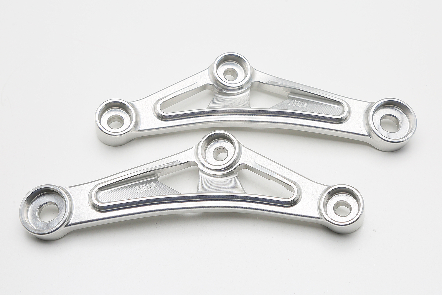 エンジンハンガー・ロア in VibraTech (Kawasaki Z900RS) | AELLA