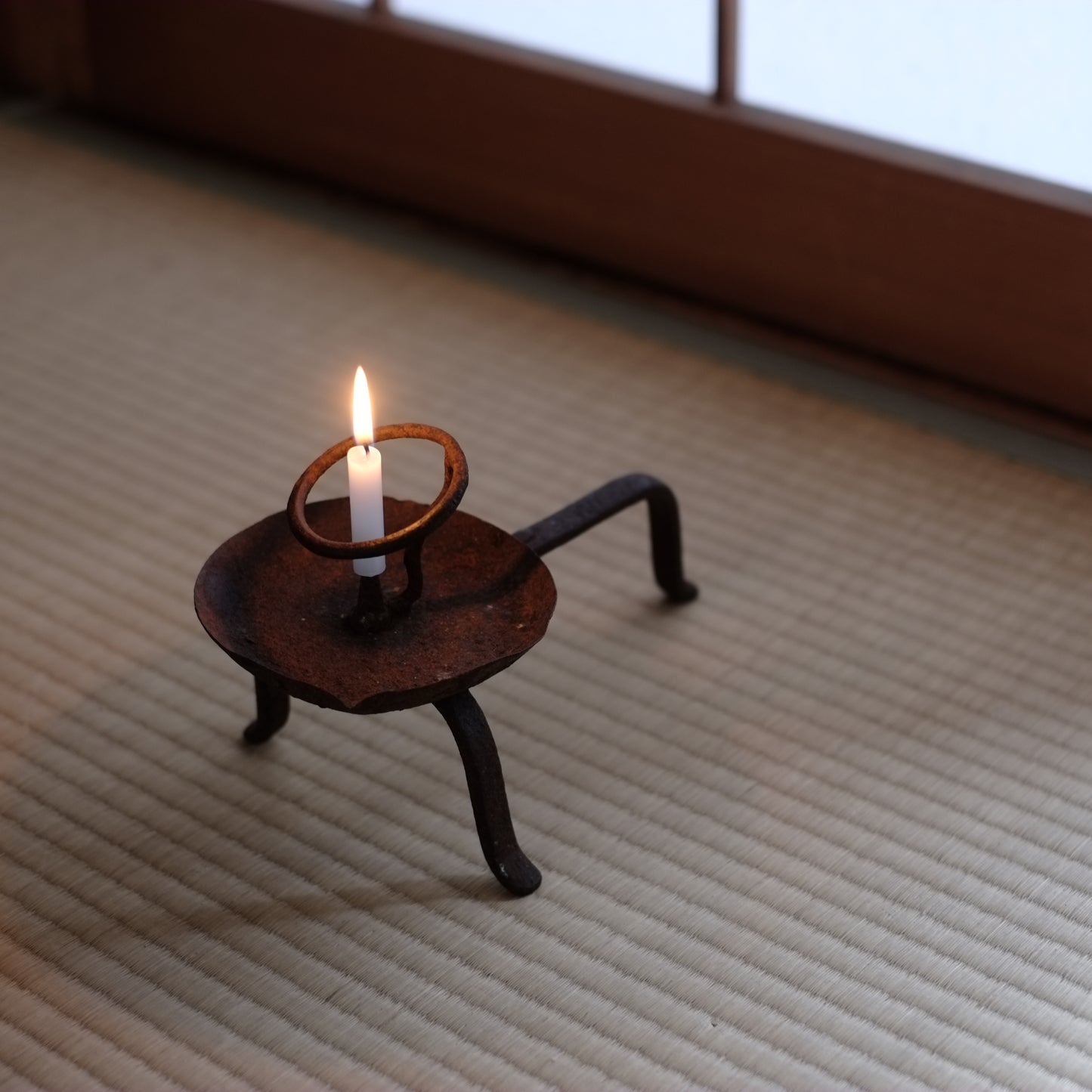 時代 錆びれた鉄製手燭 (江戸時代) – 逢季荘