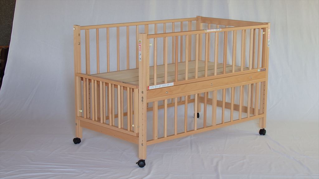 スクレ 澤田工業 標準サイズベビーベッド【レンタル｜接続ベルト付