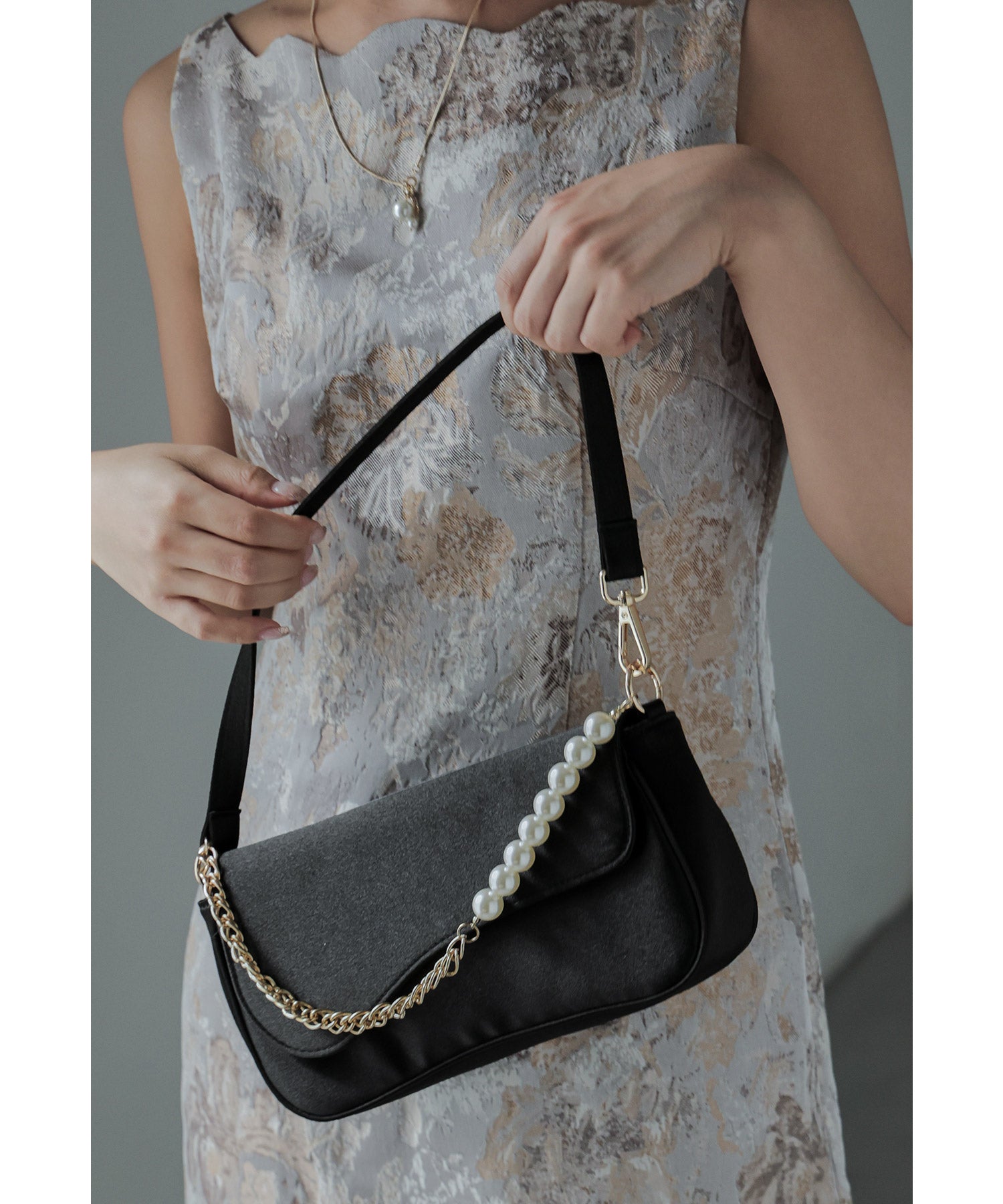 パールストラップマルチバッグ サテン ミニバッグ ショルダー 結婚式