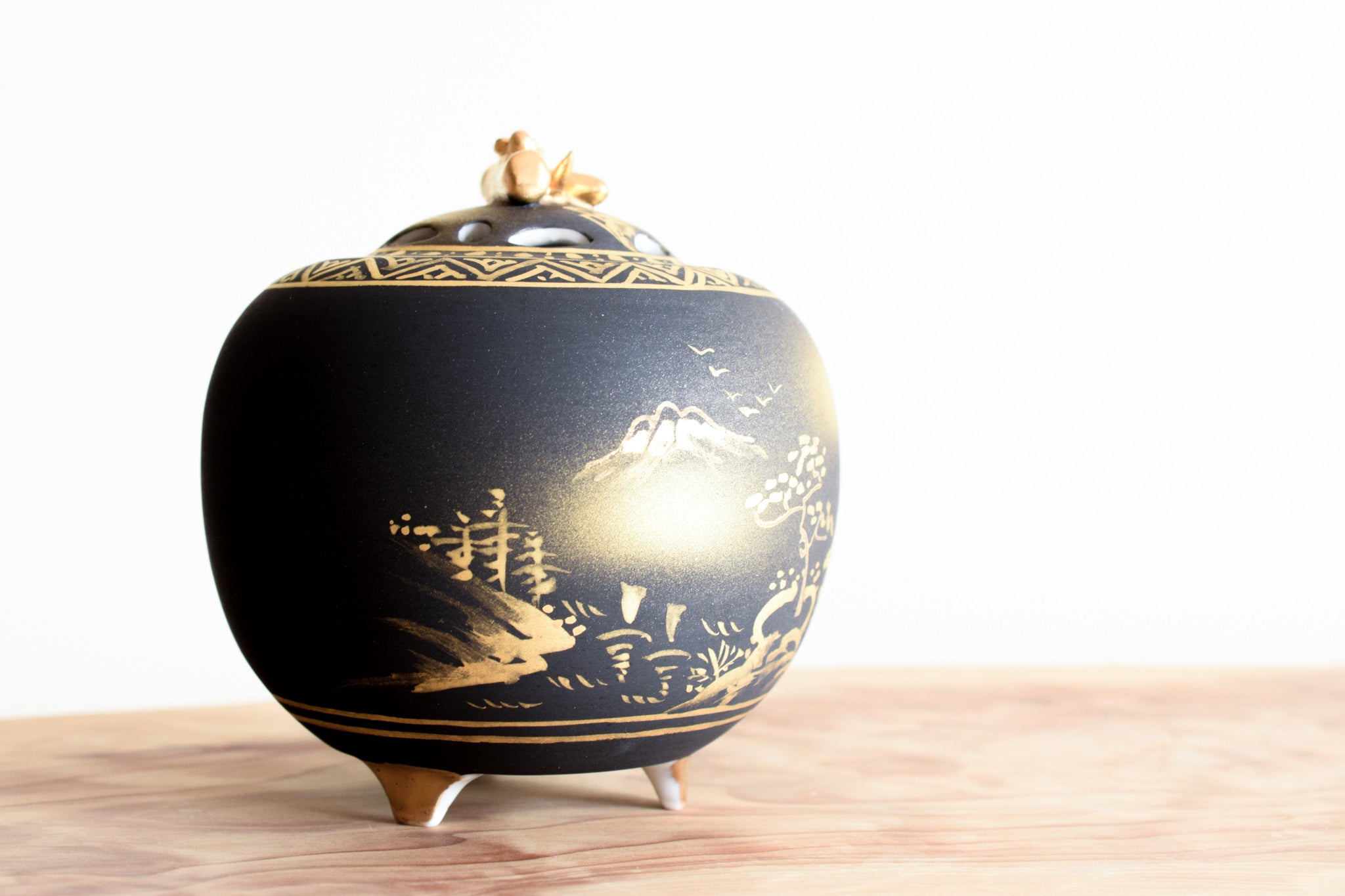 生産終了】3.5号香炉 ダマシン山水 – Juttoku.