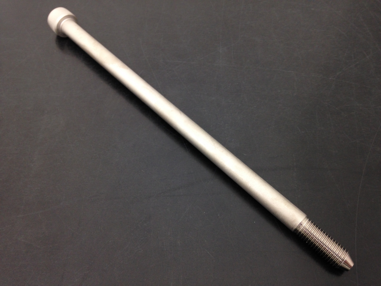 K-FACTORY ONLINE SHOP / GPZ900R用エンジンマウントボルト（ｸﾛﾓﾘ/無