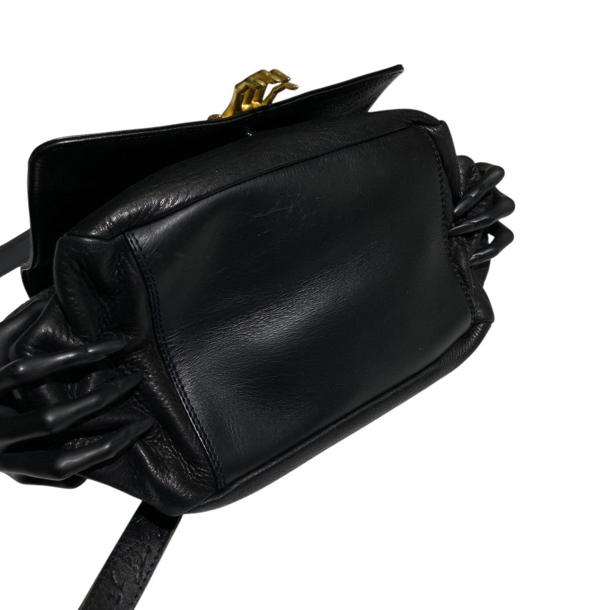 hazama(ハザマ) 惹きずり込まれる運命のレザーショルダーバッグ