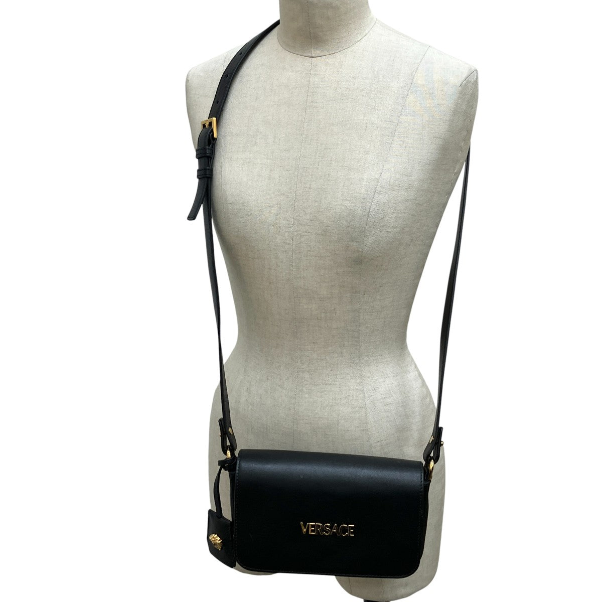 VERSACE(ヴェルサーチ) タグナッパミニショルダーバッグ251417ABS