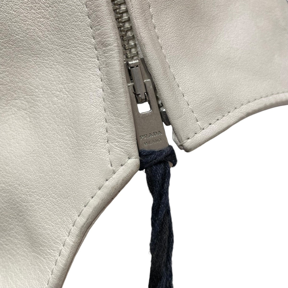 PRADA(プラダ) 23SSレザーベストUPC194 S231 12NF UPC194 S231 12NF