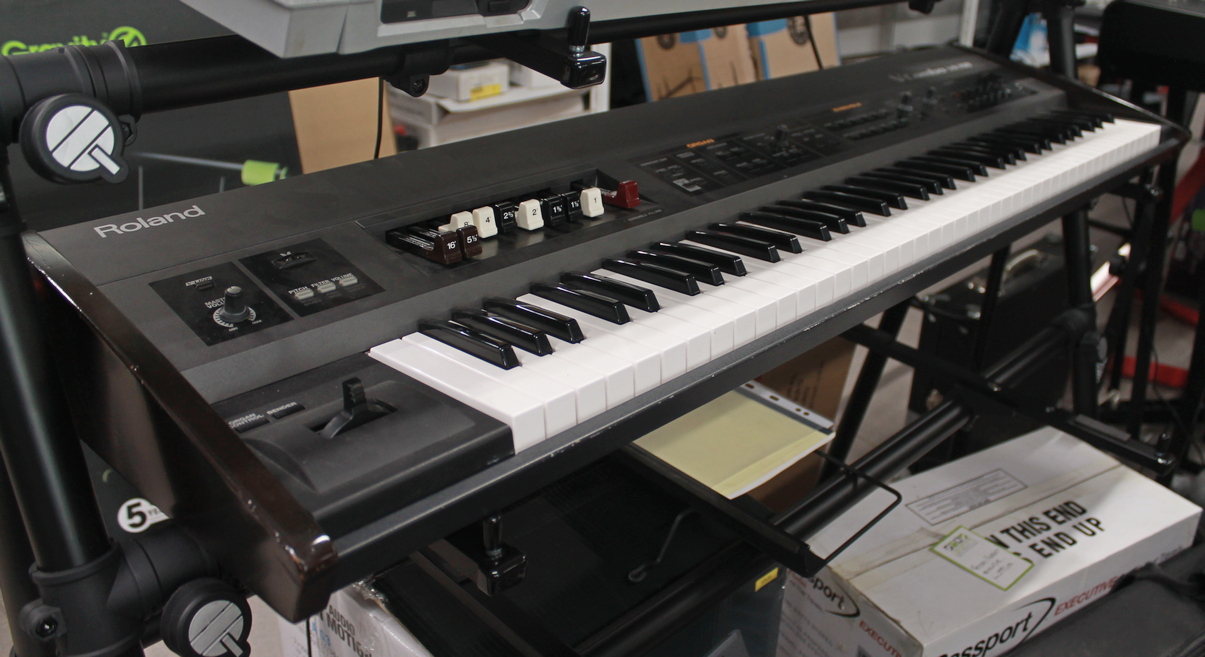Roland VR-700 USATO cod. 35524 < Lenzotti Strumenti Musicali