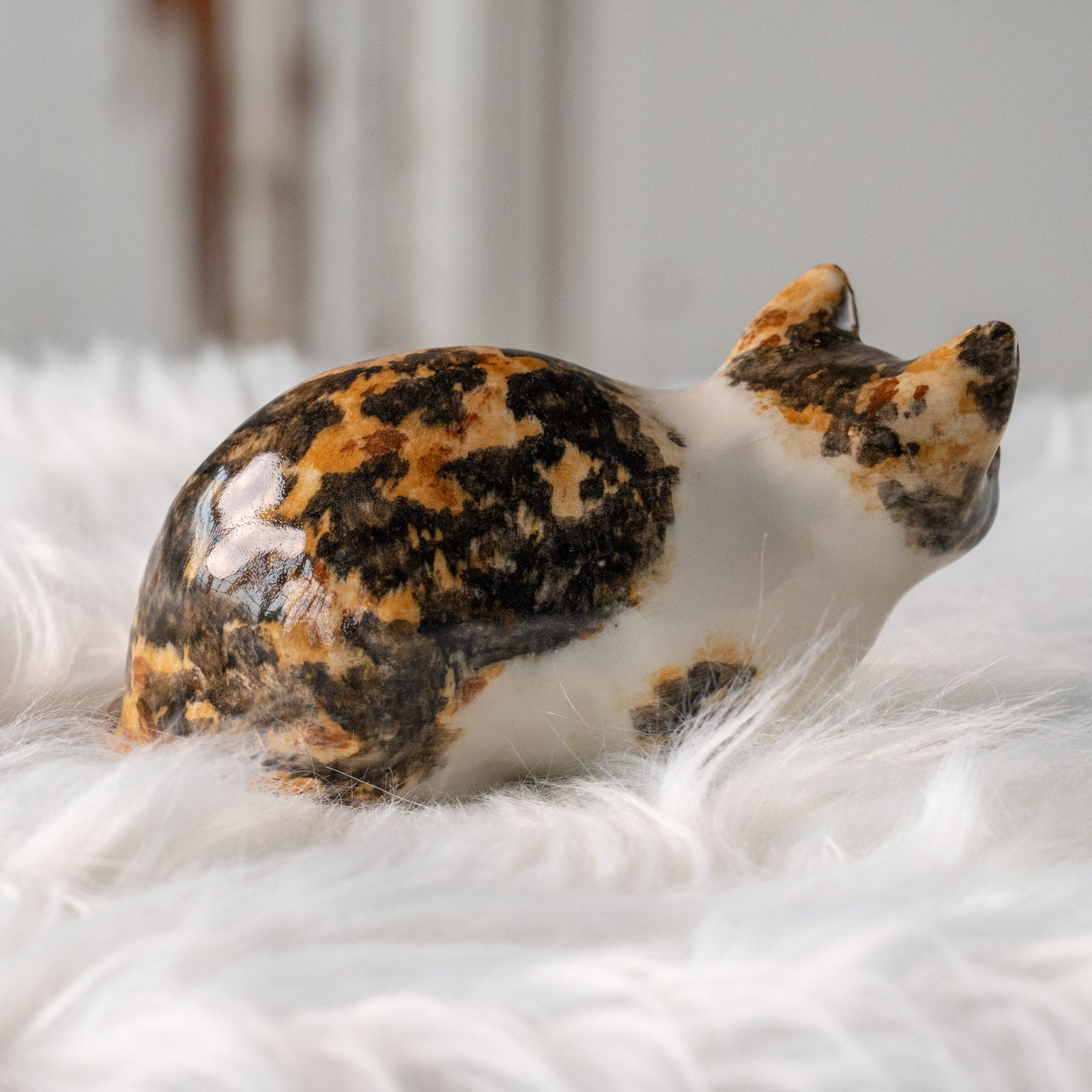 Winstanley Cat ウィンスタンレイ キャット】姿勢を低くして獲物を狙う