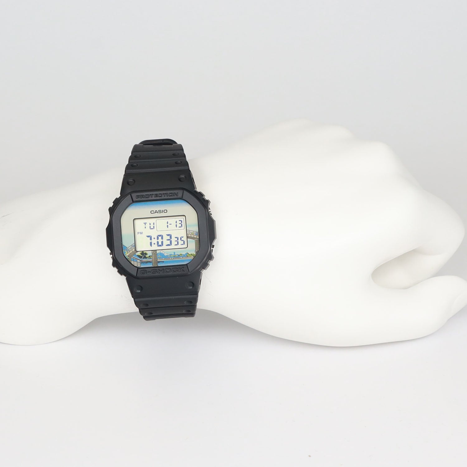 Gショック】葛飾北斎「深川万年橋下」 / 5600シリーズ / DW-5600KHFM25