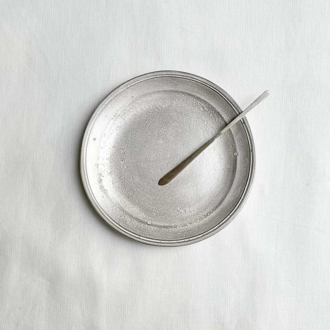 亀田大介 銀磁5寸リム皿(亀田大介) – 煎茶堂東京オンライン