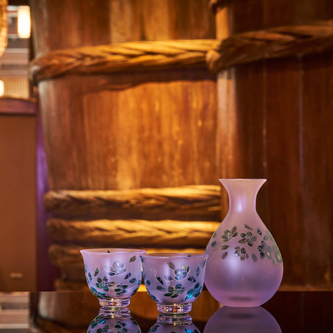 彫刻 夢柄子 桜紋 酒器三点揃 ピンク/グリーン ｜江戸切子グラスなら